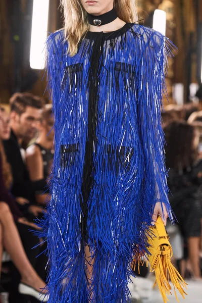 Look 136
